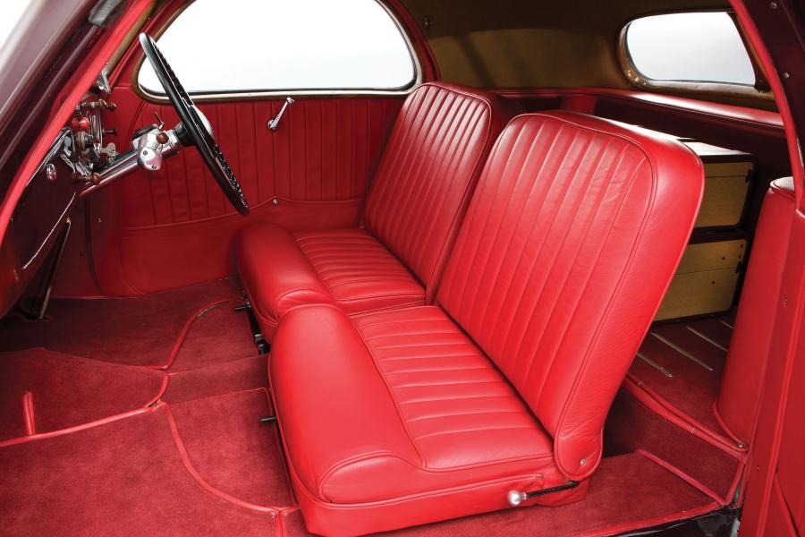 Интерьер Delahaye 135 M Coupe par Van Leersum 1938 года  (фото 3 из 11)